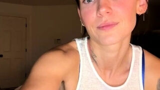 sexy bitch fake tits Kayla Lauren porn pic