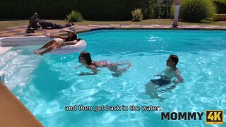 MOMMY4K. Sunstroke at the Pool of Love