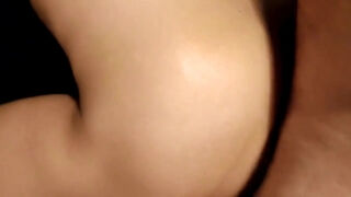 elle me leche le cul en 69 et se laisse sodomiser