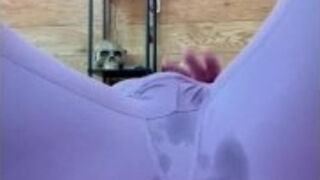 Squirting in my yoga pants