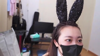 バニーガールに唾液まみれの手コキフェラされたヌルヌルおちんぽで種付けプレスする主観セックス Japanese Big Ass Milf Cosplay Handjob Blowjob Pov Joi