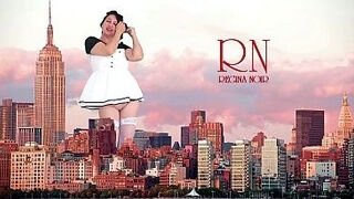 Wow! A giant lady without panties walks around the city. She'_s as tall as King Kong! Amazing show of a giantess! 2