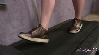 Tess Sexy Naked Workout