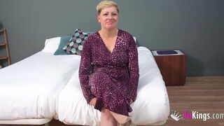 40 Years Old Fat Mature Sara Duval Is Divorced And Hungry