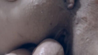 enceintre de 4 mois déguisée en mére noel elle se fait sodomiser