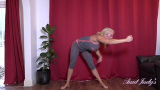 Rebecca Works Up A Sweat Before Masturbating