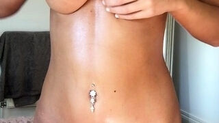 Big boob brunette masturbates on webcam