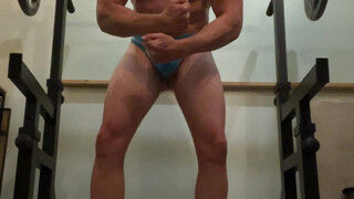 Muscle Daddy verbal exhibitionist shows off his big pumped up muscles and jerks his hard 7 inch cock.
