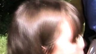 Ung mamma som suger mig offentligt