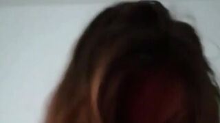 son beau visage quant elle prend son pied
