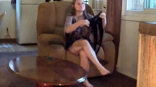 Mature Amateur MILF in Pantyhose Spreads Her Legs