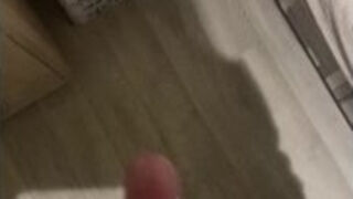 19-Year-Old Twink Plays With Himself on Camera 💦