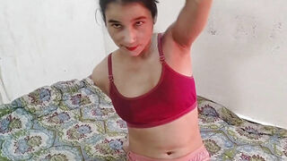 Step daughter ko school me jakar jabar dasti pela