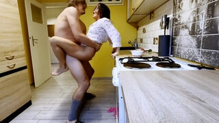 on mari me prend a l heure du petit dejeuner