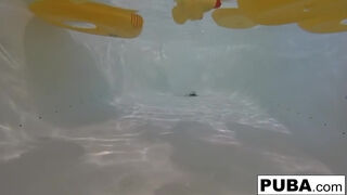 Nadia White : Nadia takes a bath with some rubber duckies