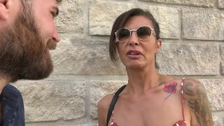 Irogenia and Cataleya make the funfair sublime! - Jacquie et Michel TV