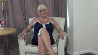 This Horny Cougar Loves To Play With Her Pussy During An Interview - MatureNL